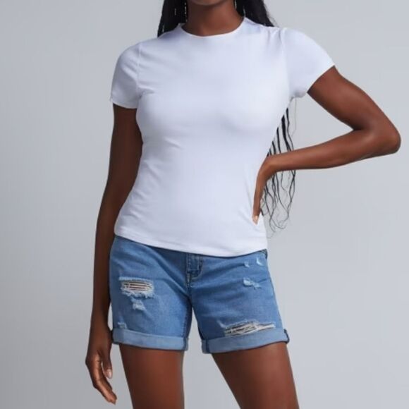 New York & Company Women's White Crewneck Pullover Short Sleeve Top - Picture 4 of 14